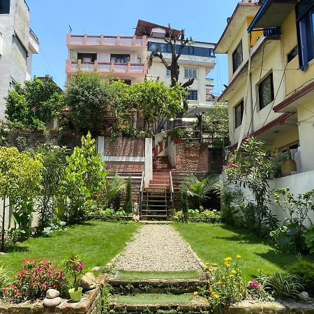 Birds Nest Hostel Катманду Экстерьер фото
