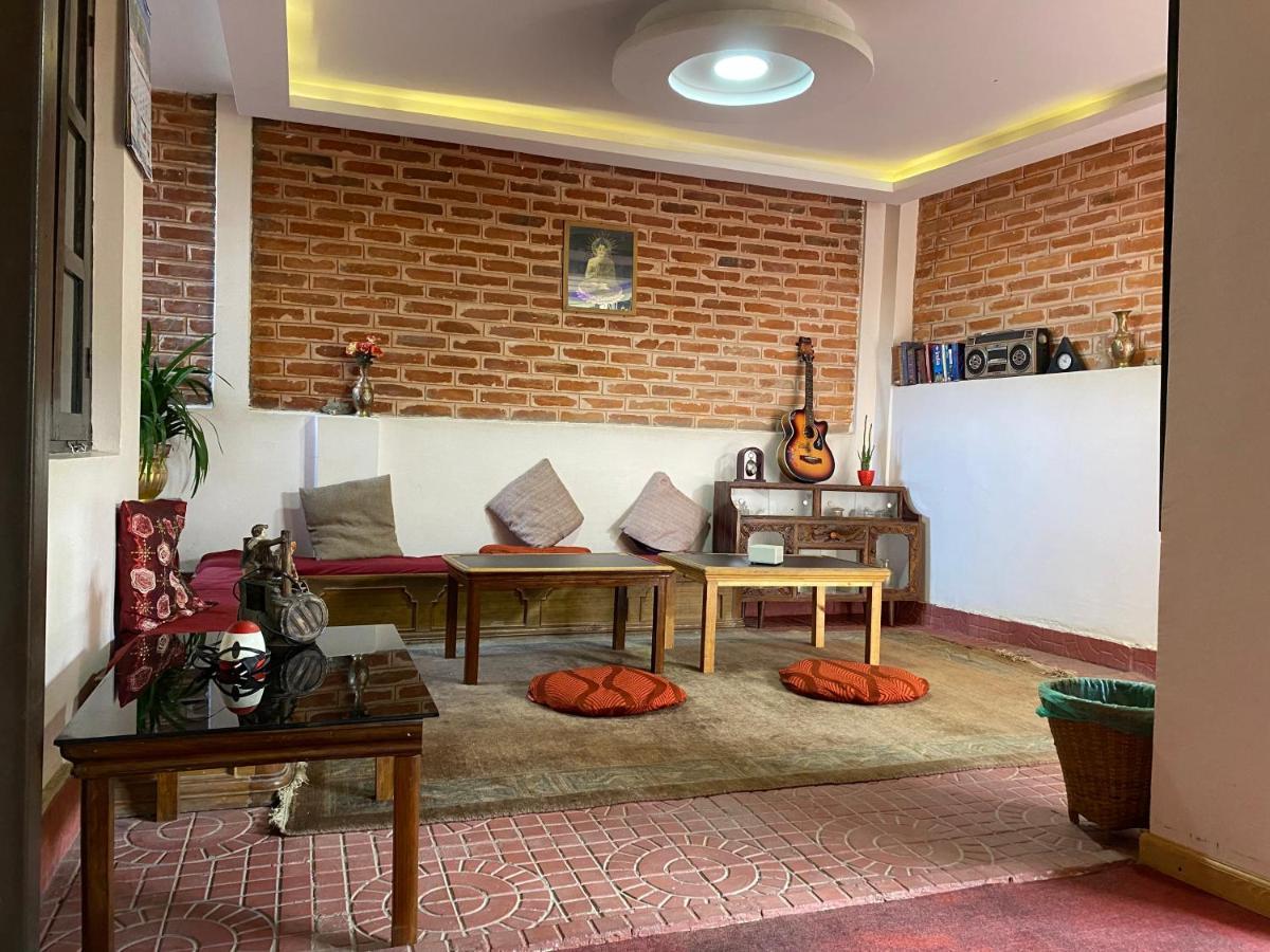 Birds Nest Hostel Катманду Экстерьер фото