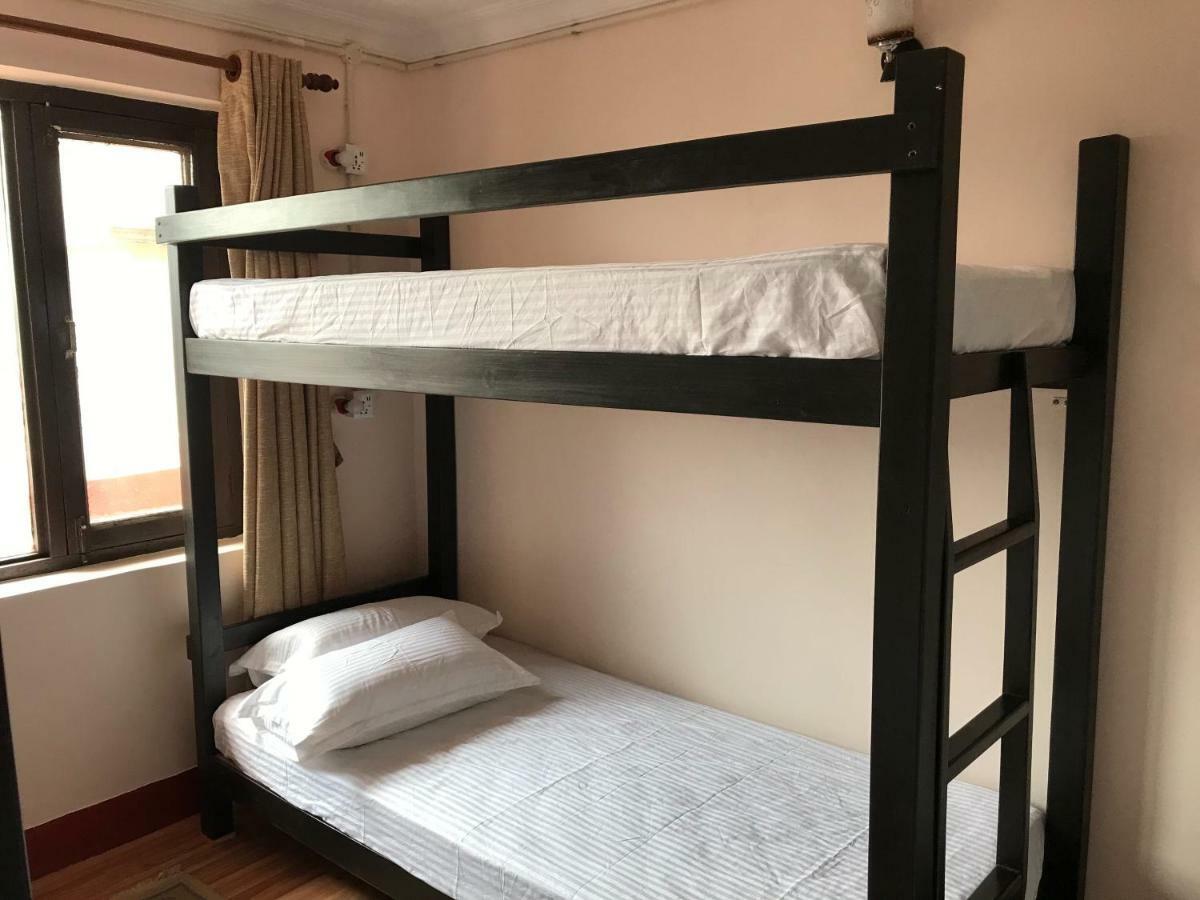 Birds Nest Hostel Катманду Экстерьер фото