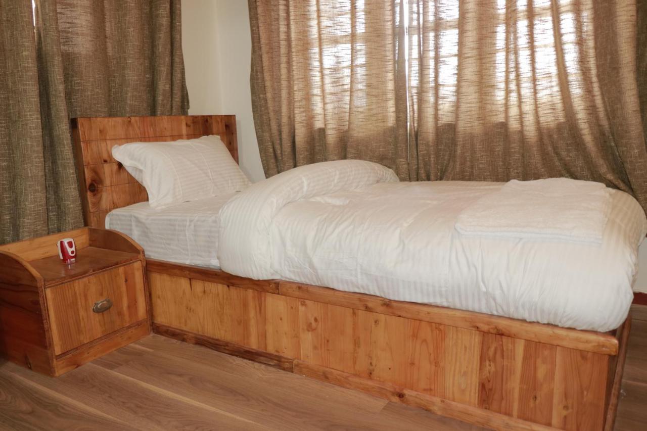 Birds Nest Hostel Катманду Экстерьер фото