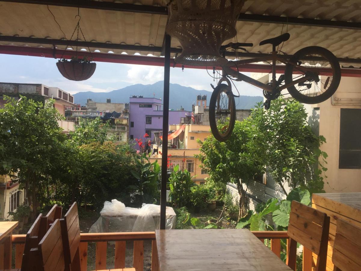 Birds Nest Hostel Катманду Экстерьер фото