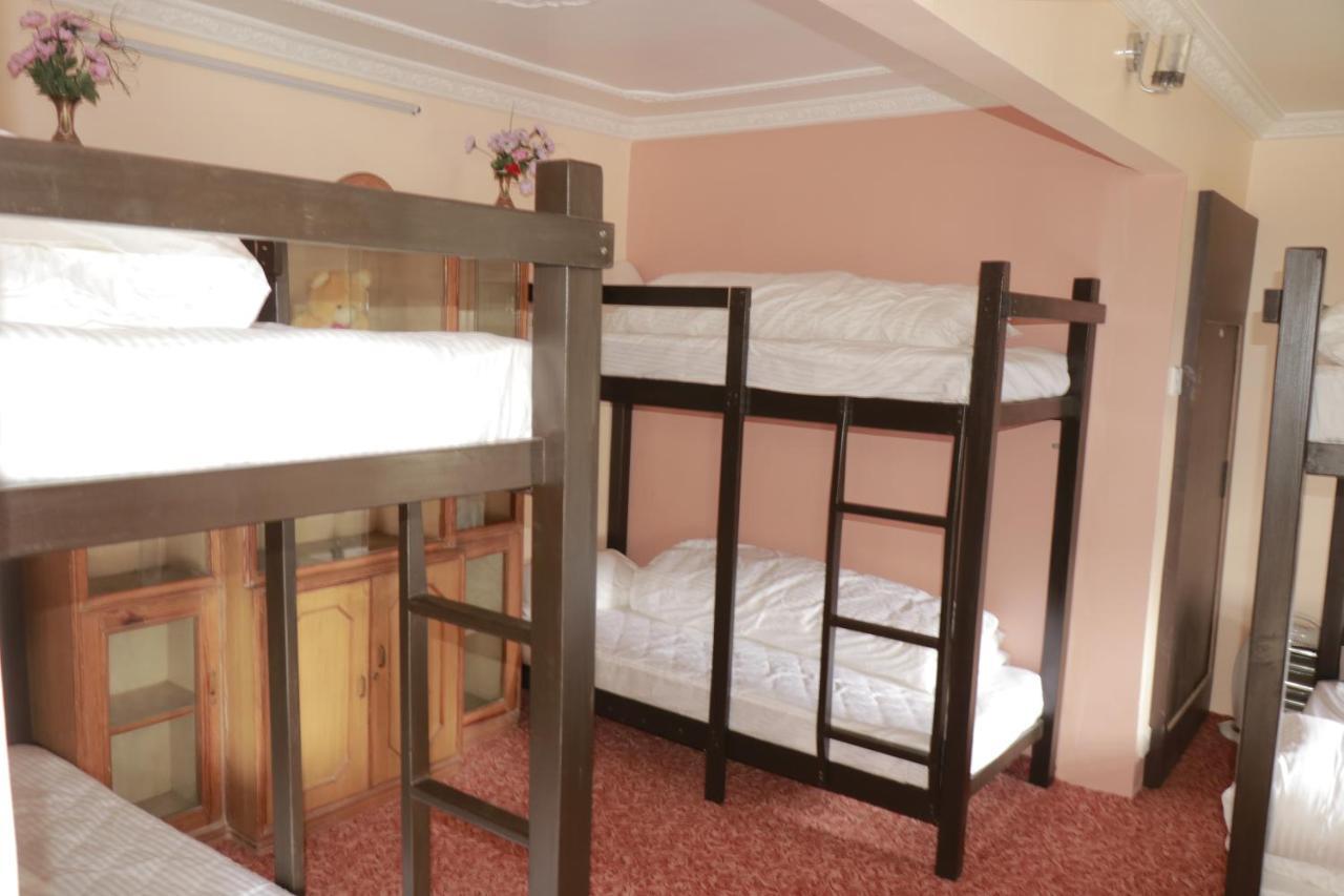 Birds Nest Hostel Катманду Кровати хостела фото