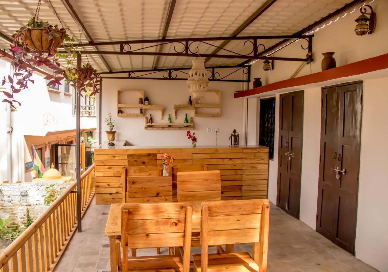 Birds Nest Hostel Катманду Экстерьер фото