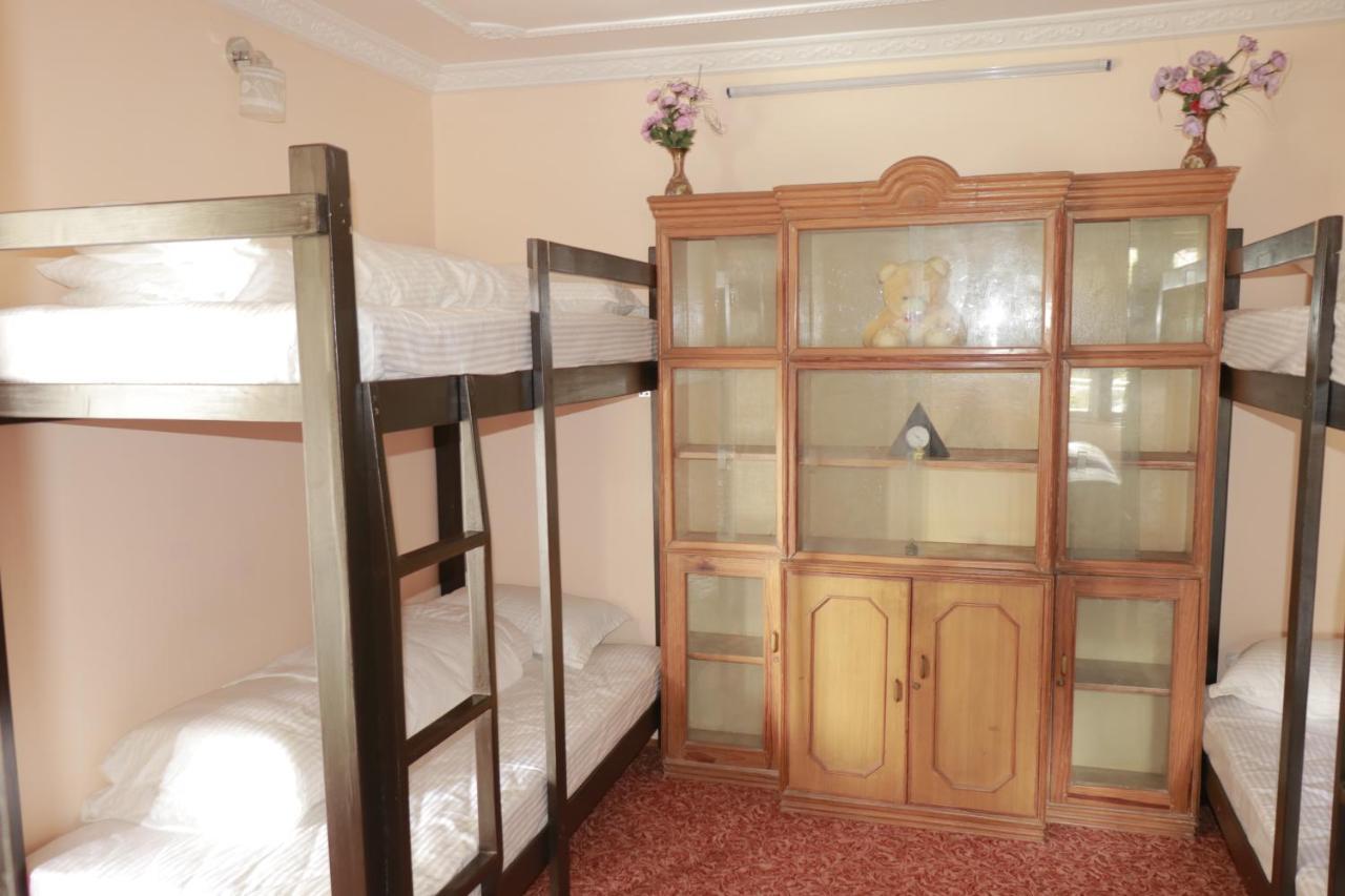 Birds Nest Hostel Катманду Экстерьер фото