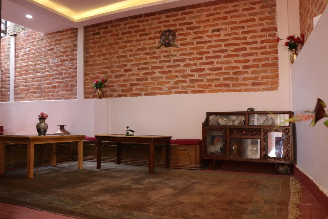 Birds Nest Hostel Катманду Экстерьер фото