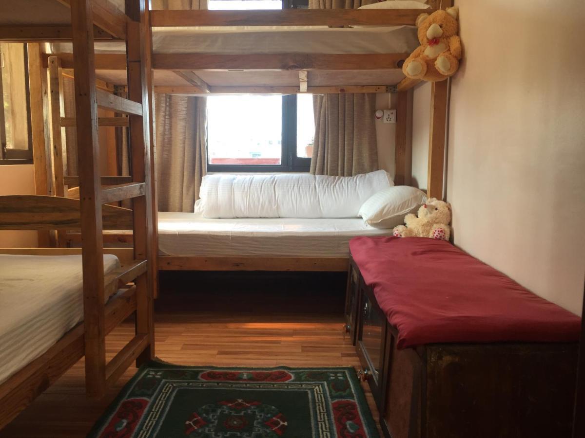 Birds Nest Hostel Катманду Экстерьер фото