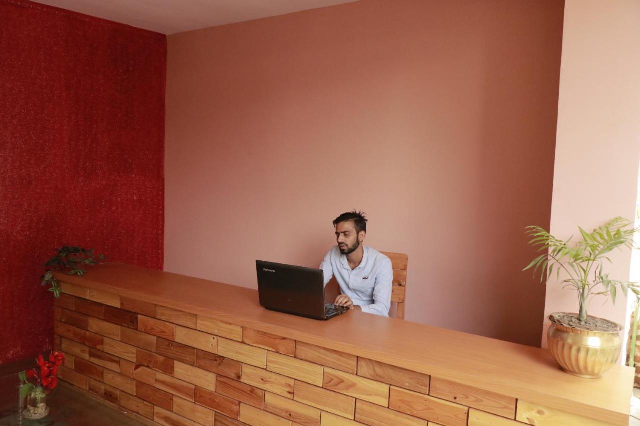 Birds Nest Hostel Катманду Экстерьер фото
